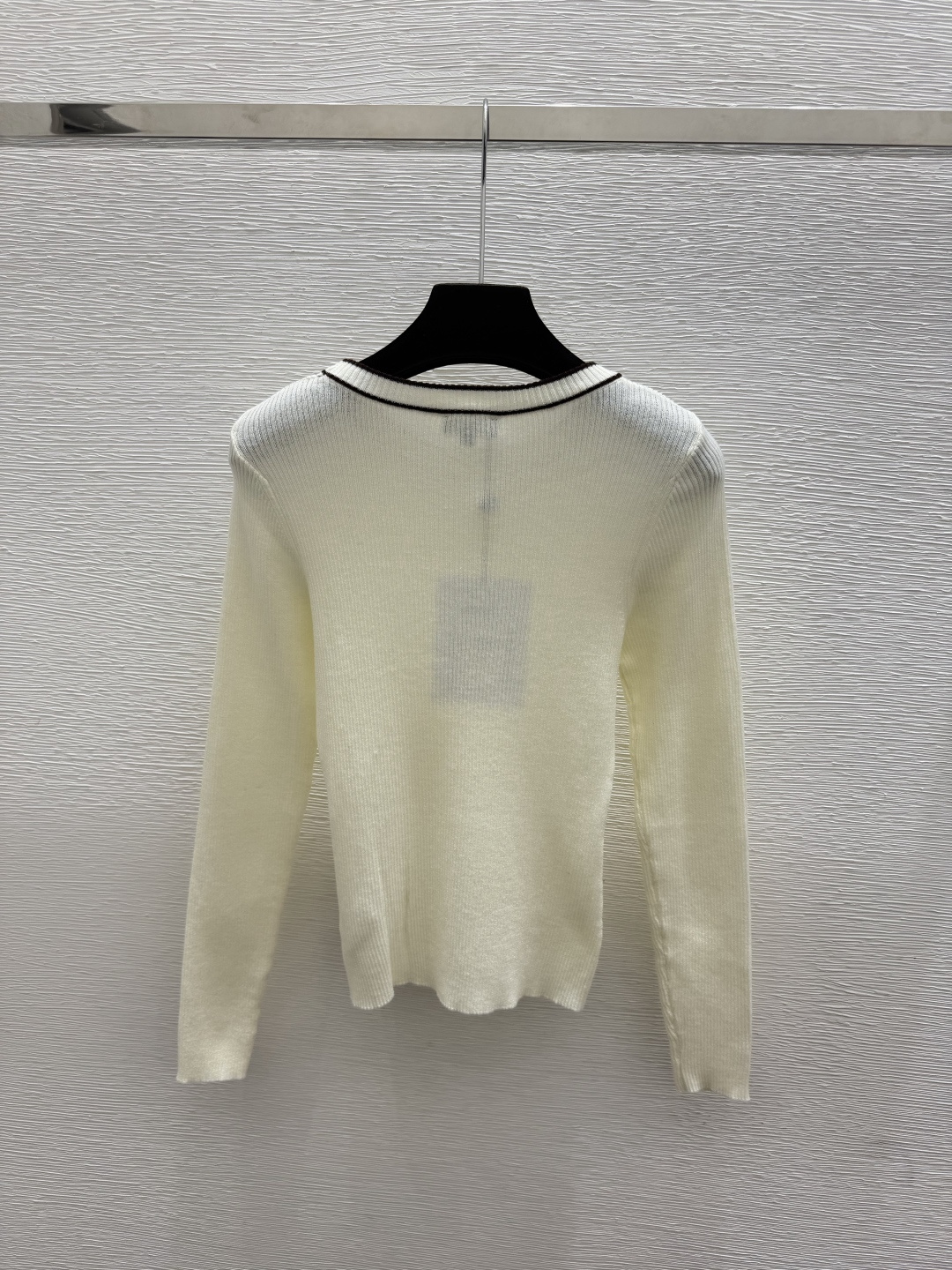 🆕CH家🆕  早秋新款  撞色简约圆领针织长袖 颜色：白色 宝蓝 尺码：36.38.40      