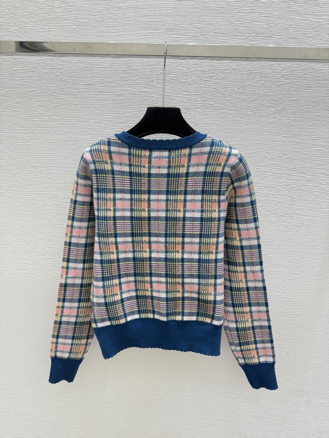 🆕PO家🆕  早秋新款  撞色格子条纹圆领针织长袖开衫 颜色：蓝色 尺码：36.38.40      