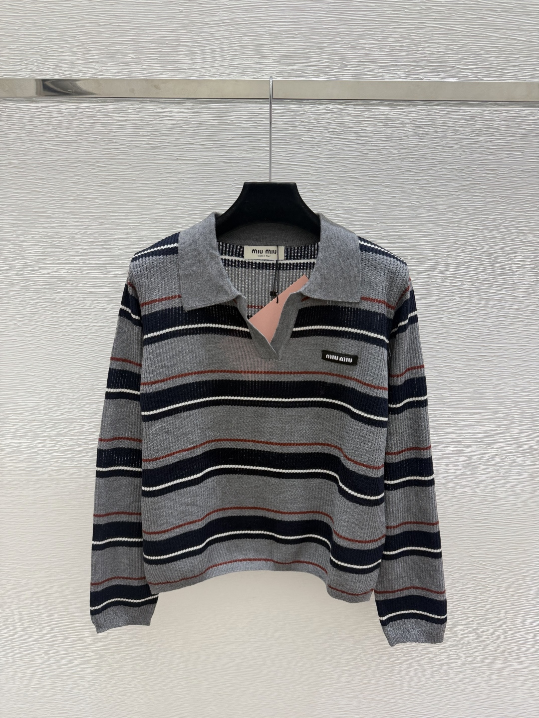 🆕CH家🆕  早秋新款  撞色条纹翻领针织长袖 颜色：灰色 宝蓝 尺码：36.38.40      