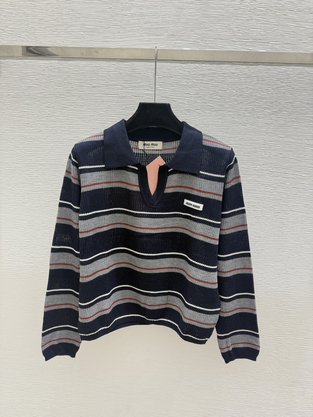 🆕CH家🆕  早秋新款  撞色条纹翻领针织长袖 颜色：灰色 宝蓝 尺码：36.38.40      