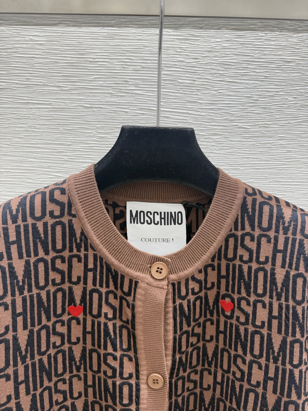 🆕MOSCHINO家🆕  早秋新款  撞色字母圆领针织长袖开衫 颜色：咖啡 尺码：36.38.40      