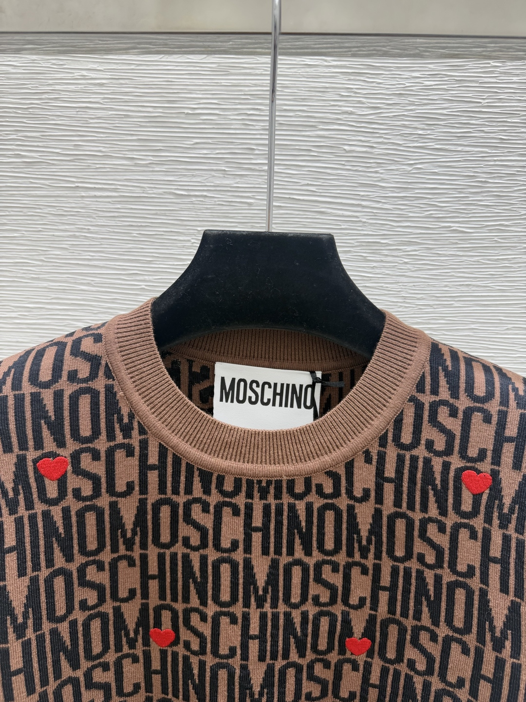 🆕MOSCHINO家🆕  早秋新款  撞色字母圆领针织短袖 颜色：咖啡 尺码：36.38.40      
