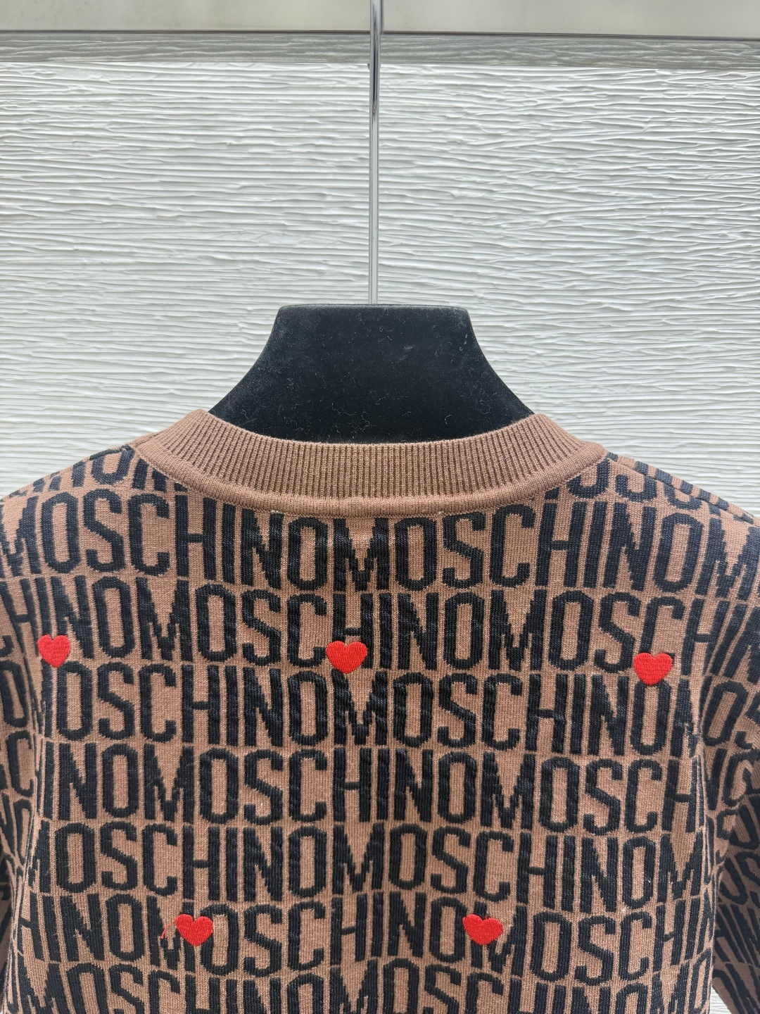 🆕MOSCHINO家🆕  早秋新款  撞色字母圆领针织短袖 颜色：咖啡 尺码：36.38.40      