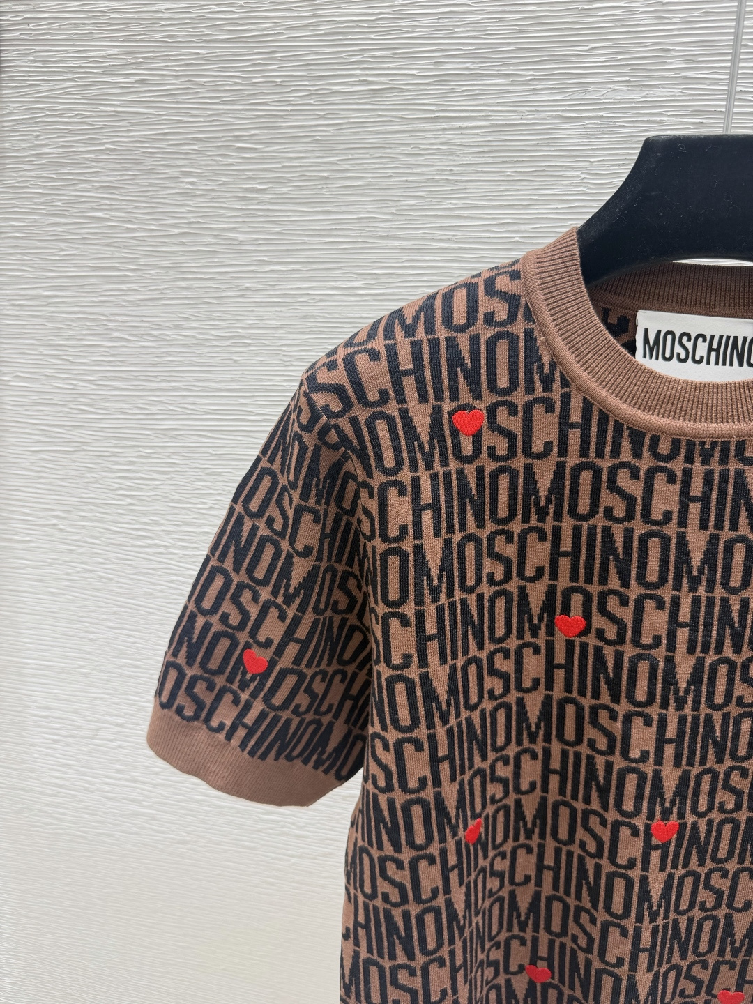🆕MOSCHINO家🆕  早秋新款  撞色字母圆领针织短袖 颜色：咖啡 尺码：36.38.40      