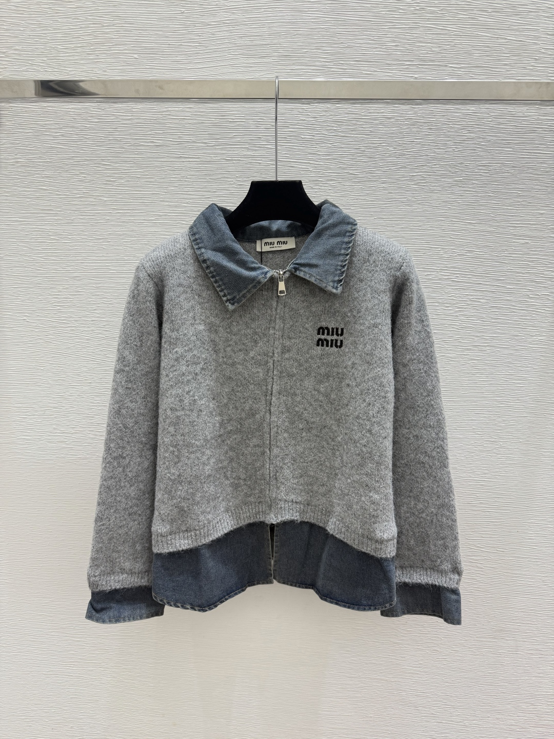 🆕M家🆕  早秋新款  撞色翻领针织长袖开衫 颜色：灰色 宝蓝 尺码：36.38.40      