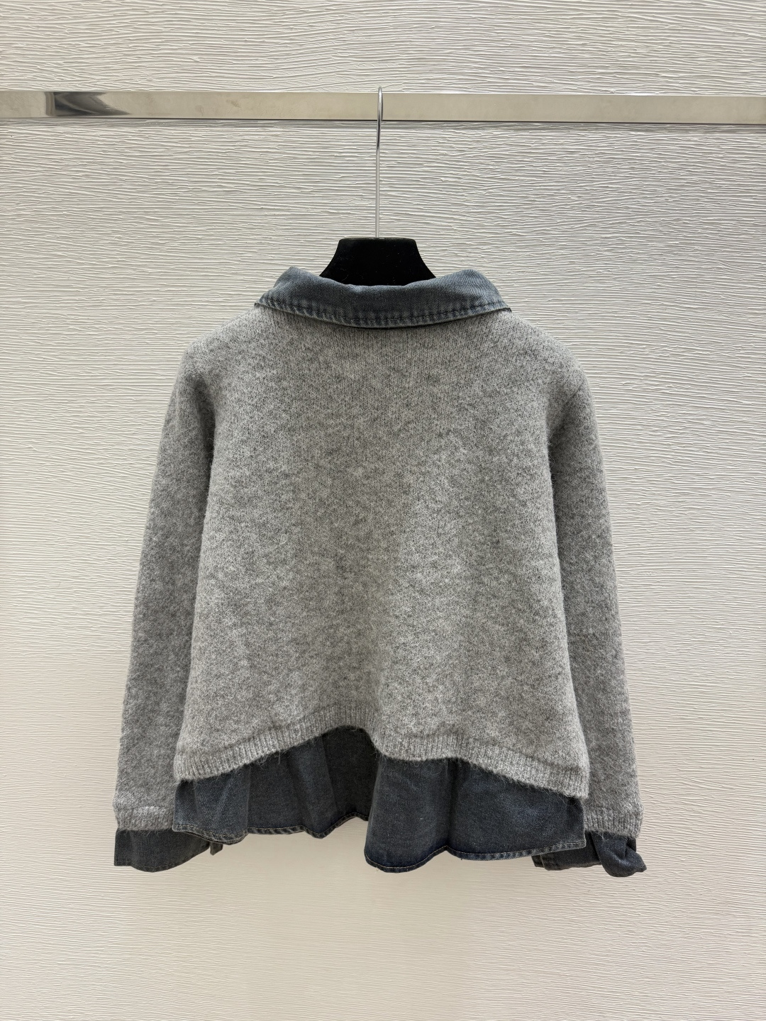 🆕M家🆕  早秋新款  撞色翻领针织长袖开衫 颜色：灰色 宝蓝 尺码：36.38.40      