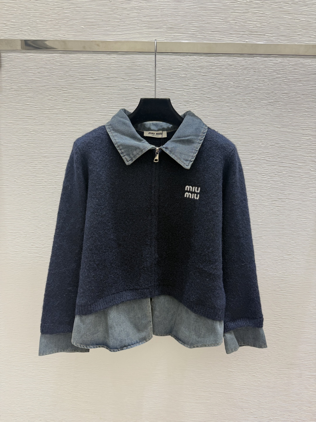 🆕M家🆕  早秋新款  撞色翻领针织长袖开衫 颜色：灰色 宝蓝 尺码：36.38.40      