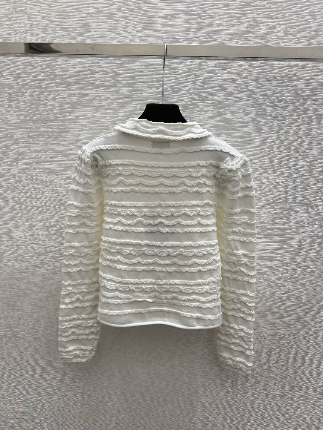 🆕CH家🆕  早秋新款  纯色简约翻领长袖开衫 颜色：白色 黑色 尺码：36.38.40      