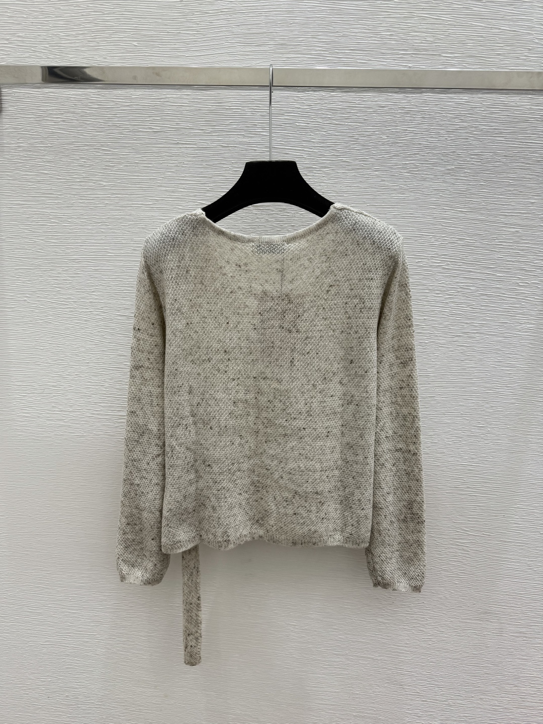🆕M家🆕  早秋新款  纯色简约V领针织长袖 颜色：杏色 灰色 咖啡 尺码：36.38.40      