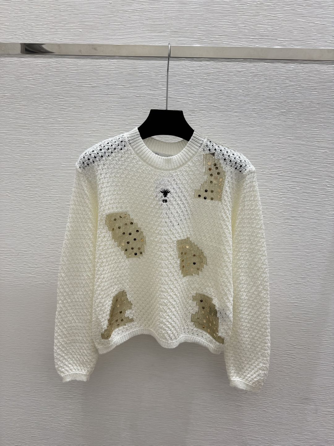🆕D家🆕  早秋新款  撞色珠片圆领针织长袖 颜色：白色 黑色 尺码：36.38.40      