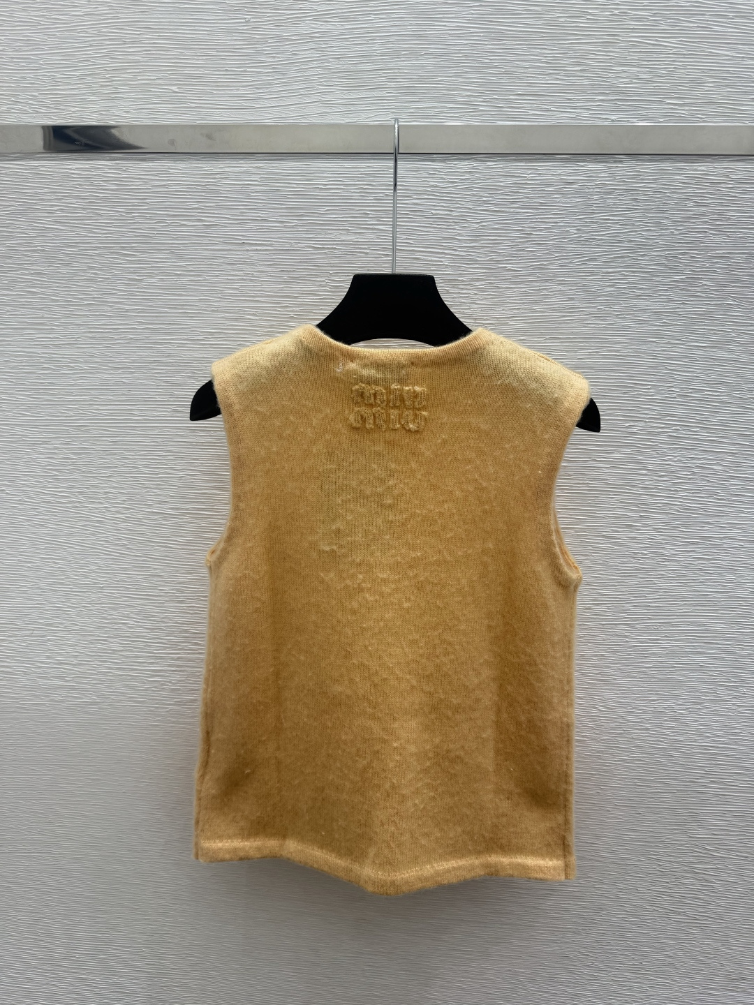 🆕M家🆕  早秋新款 纯色简约圆领针织背心 颜色：黄色 尺码：36.38.40