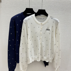 🆕D家🆕 早秋新款 撞色花卉圆领针织长袖开衫 颜色:白色 宝蓝 尺码:36.38.40 🆕D家🆕 早秋新款 撞色花卉圆领针织长袖开衫 颜色:白色 宝蓝 尺码:36.38.40