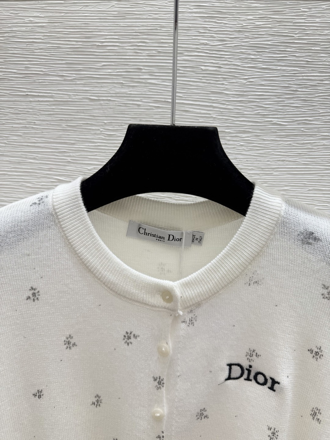 🆕D家🆕  早秋新款 撞色花卉圆领针织长袖开衫 颜色：白色 宝蓝 尺码：36.38.40