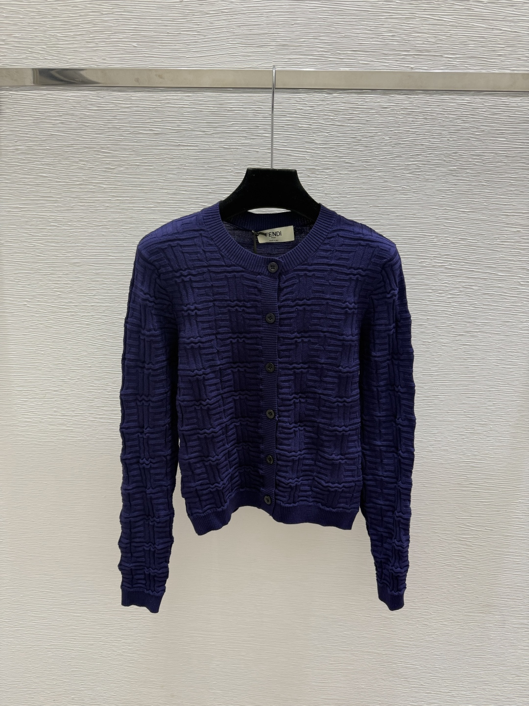 🆕F家🆕  早秋新款 纯色简约圆领针织长袖开衫 颜色：白色 宝蓝 尺码：36.38.40