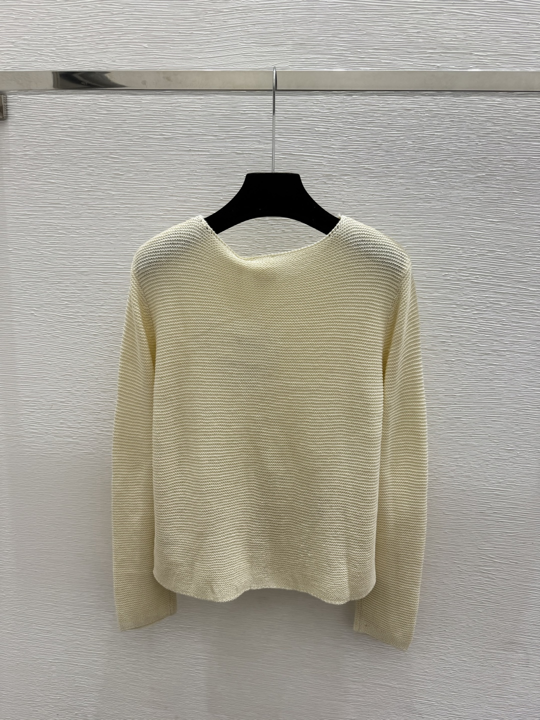 🆕D家🆕  早秋新款 纯色简约圆领针织长袖开衫 颜色：杏色 咖啡 尺码：36.38.40