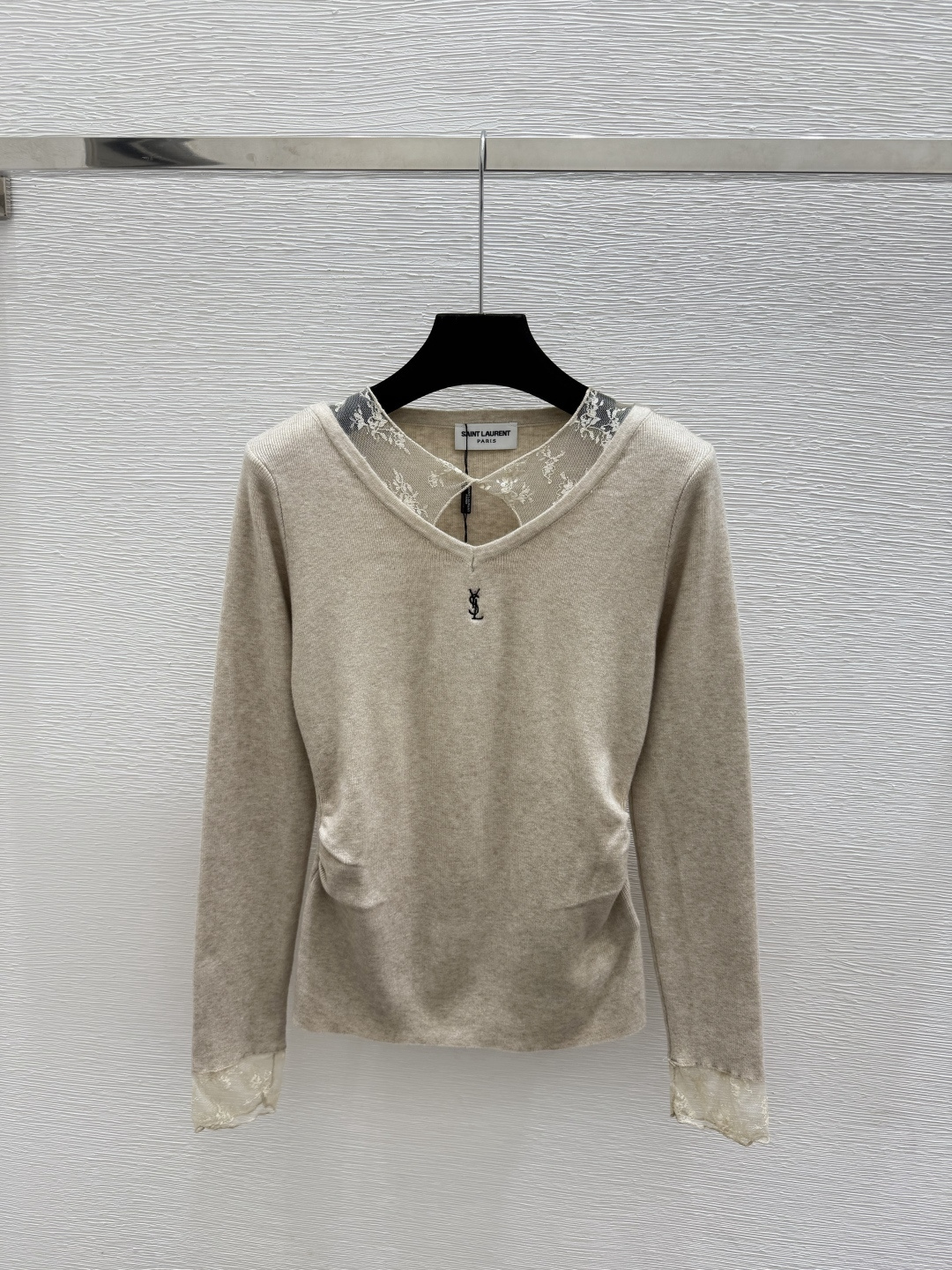 🆕Y家🆕  早秋新款 纯色蕾丝针织长袖 颜色：杏色 黑色 尺码：36.38.40