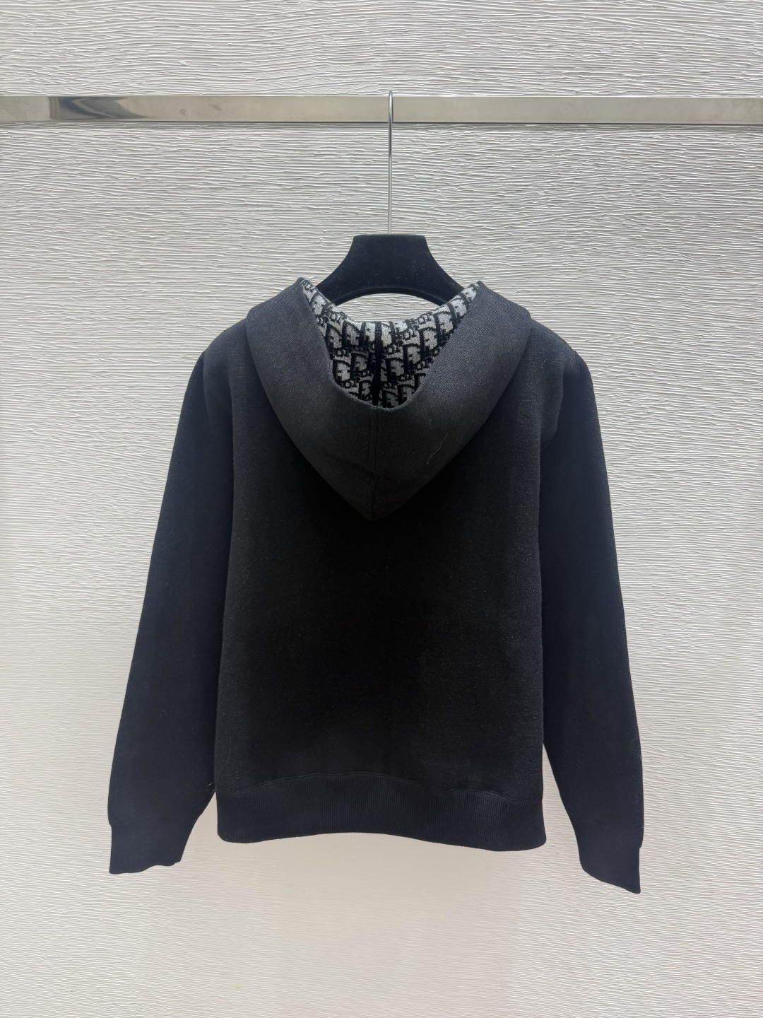 🆕D家🆕  早秋新款  撞色老花字母连帽双面长袖开衫 颜色：黑色 尺码：36.38.40      