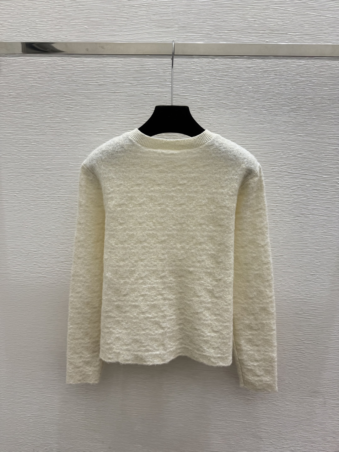 🆕D家🆕  早秋新款  纯色简约圆领针织长袖开衫 颜色：杏色 尺码：36.38.40      