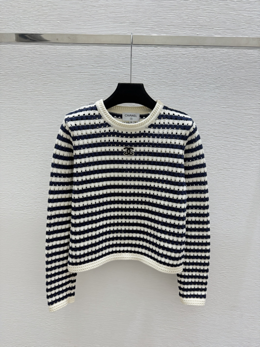 🆕CH家🆕  早秋新款  撞色条纹圆领针织长袖 颜色：灰色 宝蓝 尺码：36.38.40      