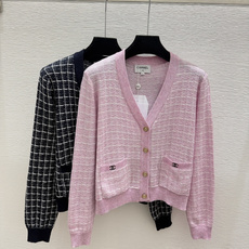 🆕CH家🆕 早秋新款 撞色格子V领针织长袖开衫 颜色:粉色 宝蓝 尺码:36.38.40 🆕CH家🆕 早秋新款 撞色格子V领针织长袖开衫 颜色:粉色 宝蓝 尺码:36.38.40