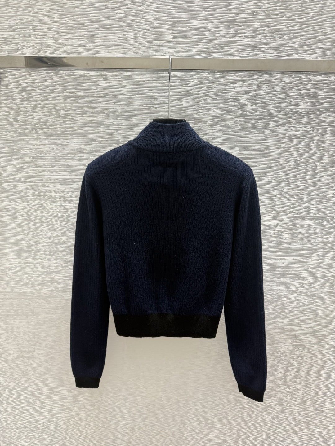 🆕Y家🆕  早秋新款  撞色高领针织长袖 颜色：白色 宝蓝 尺码：36.38.40      