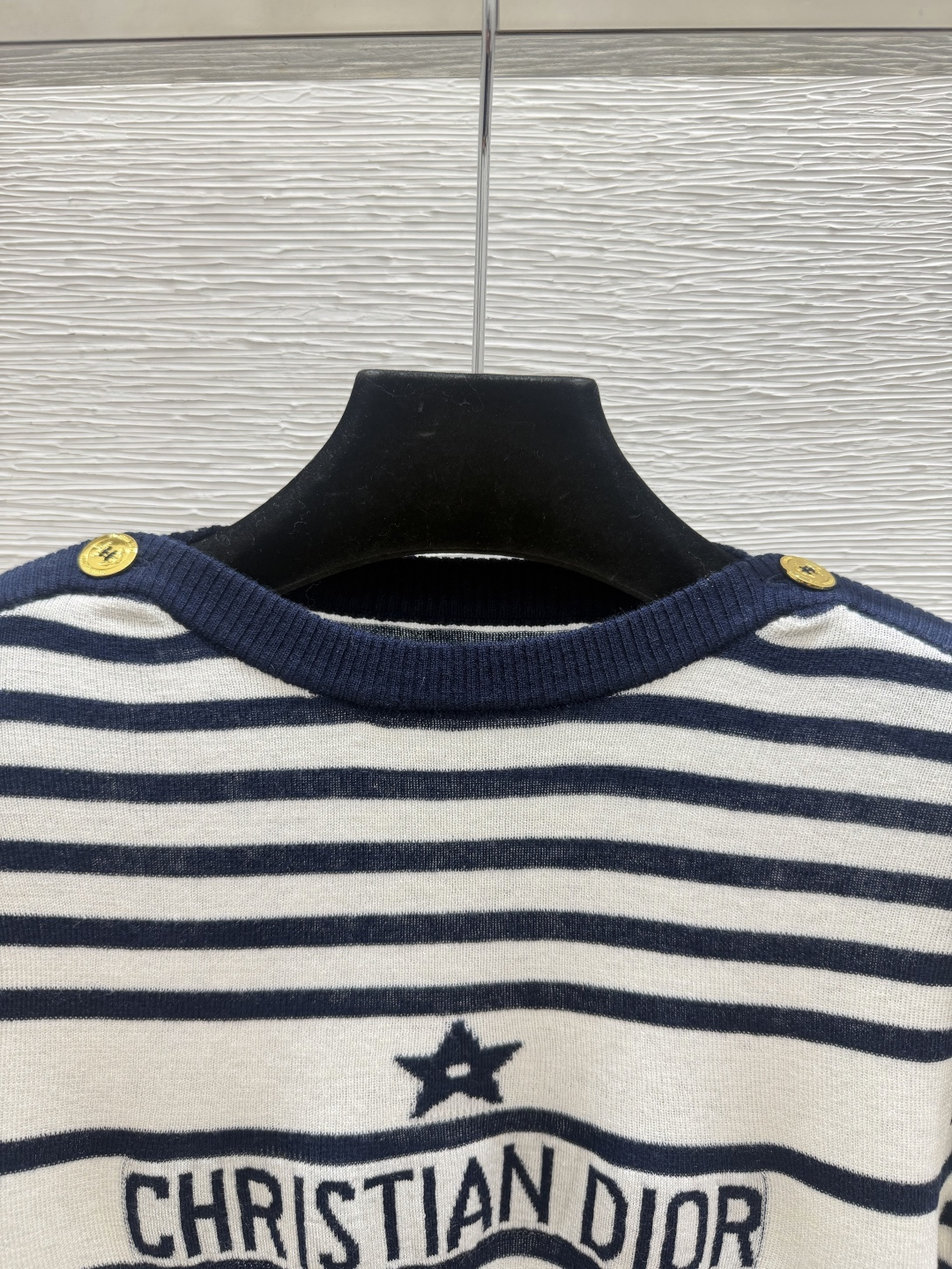🆕D家🆕  早秋新款  撞色五角星字母条纹圆领针织长袖 颜色：宝蓝 尺码：36.38.40      