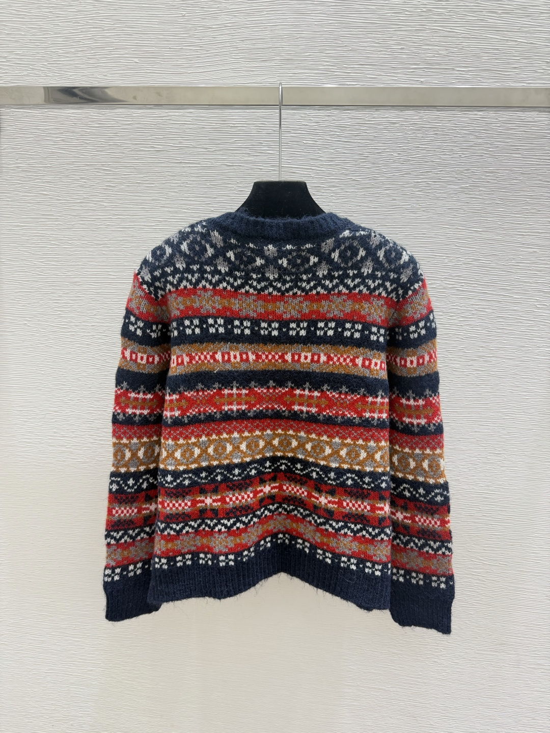 🆕M家🆕  早秋新款 撞色条纹圆领针织长袖开衫 颜色：杏色 宝蓝 尺码：36.38.40
