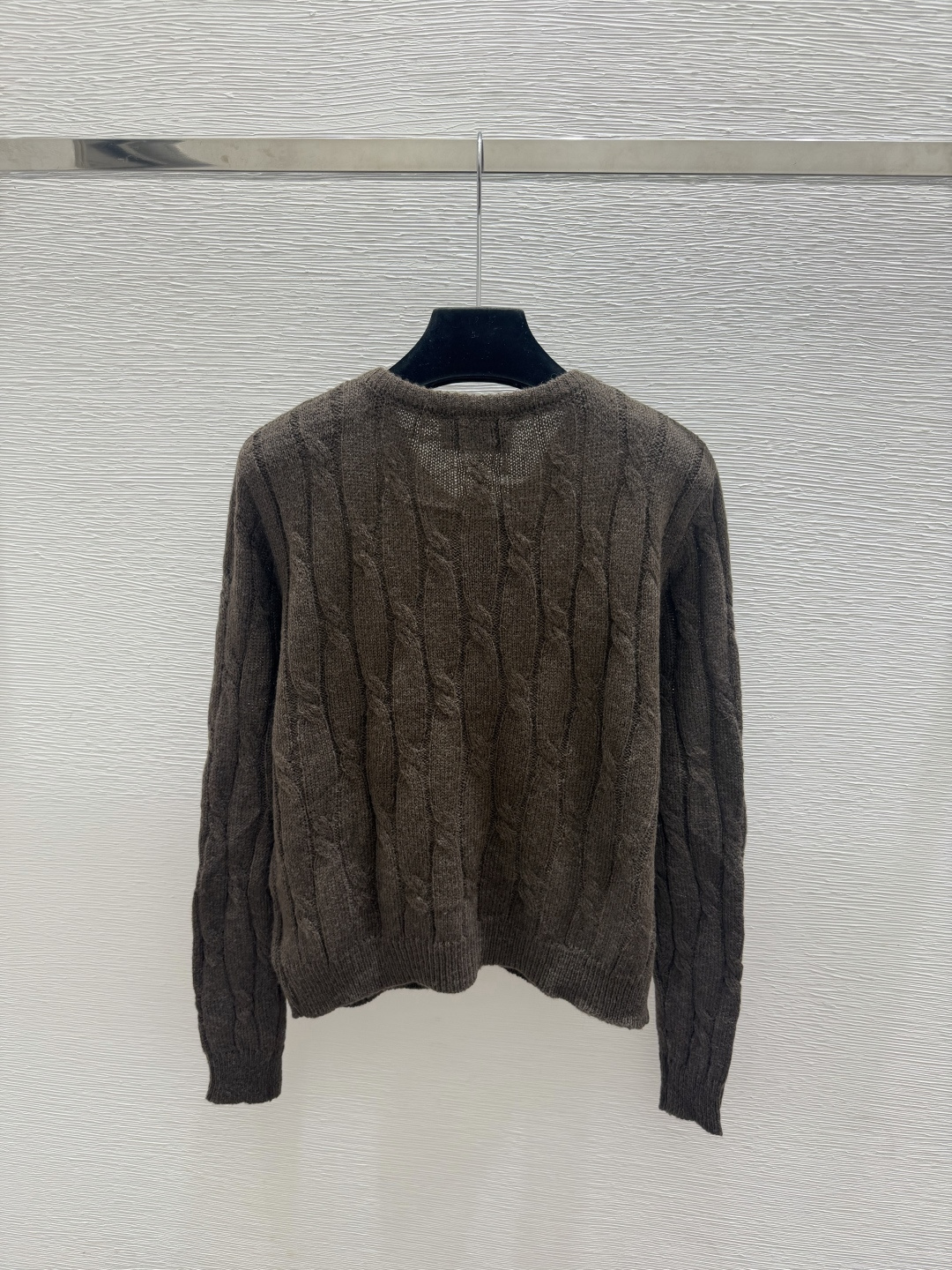 🆕P家🆕  早秋新款 纯色简约圆领针织长袖开衫 颜色：杏色 咖啡  尺码：36.38.40