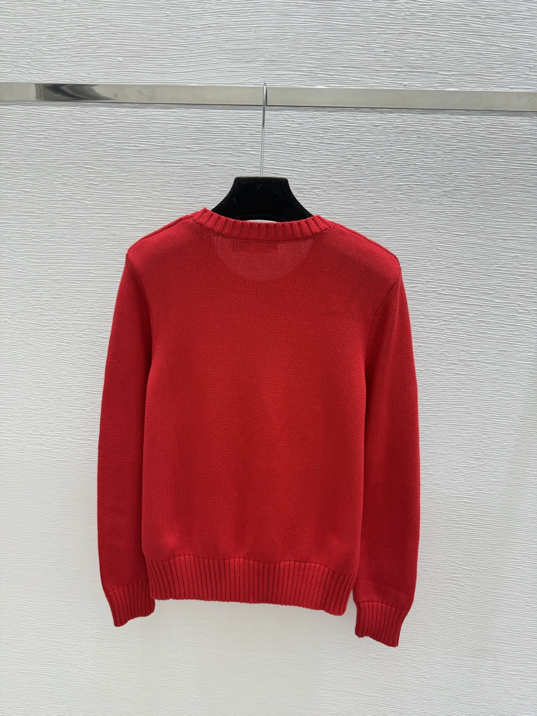 🆕PO家🆕  早秋新款  撞色小熊提花圆领针织长袖 颜色：红色 尺码：36.38.40 👉