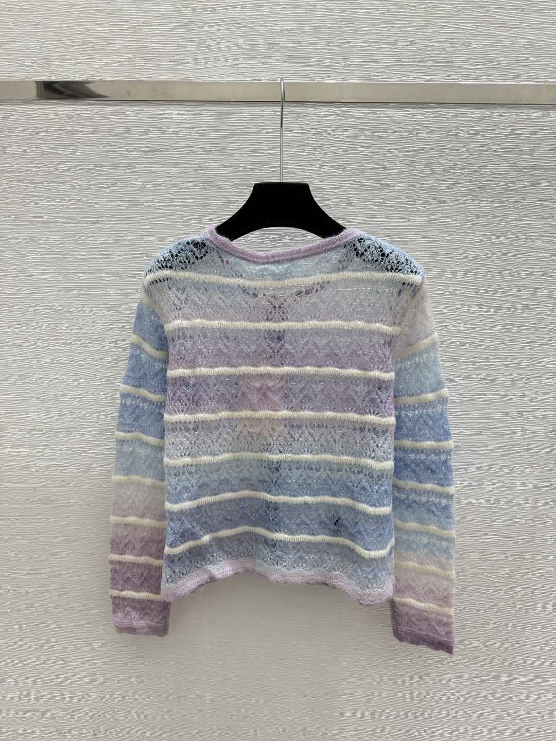 🆕D家🆕  早秋新款  撞色条纹圆领针织长袖开衫 颜色：蓝色 绿色 尺码：36.38.40      