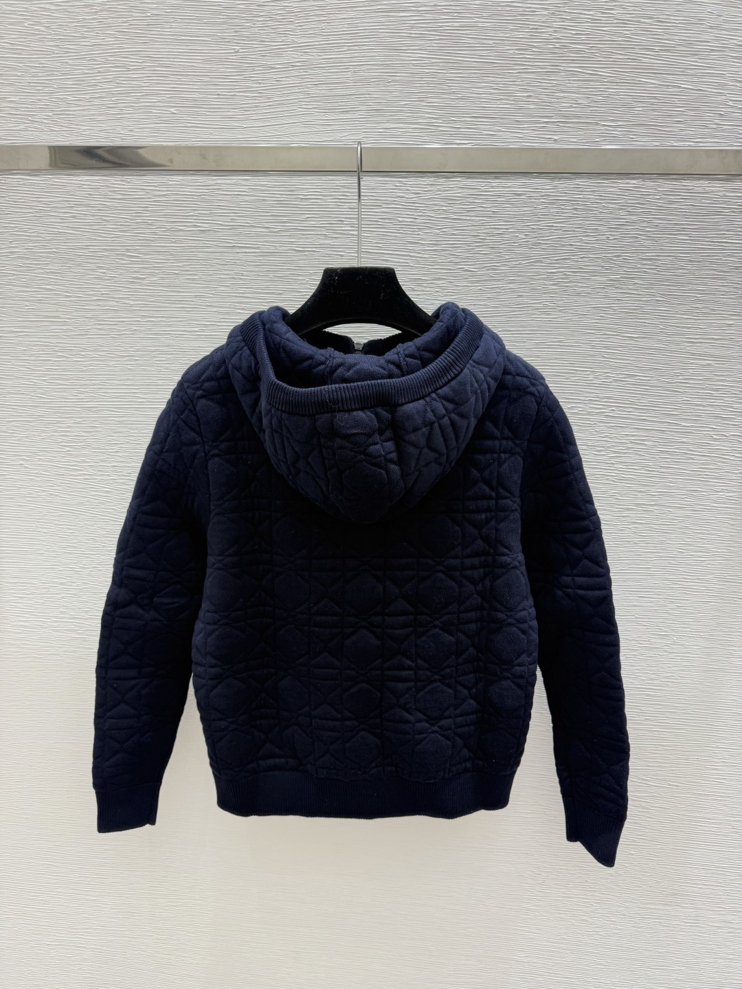🆕D家🆕  早秋新款 纯色简约连帽针织长袖开衫 颜色：白色 宝蓝 尺码：36.38.40      