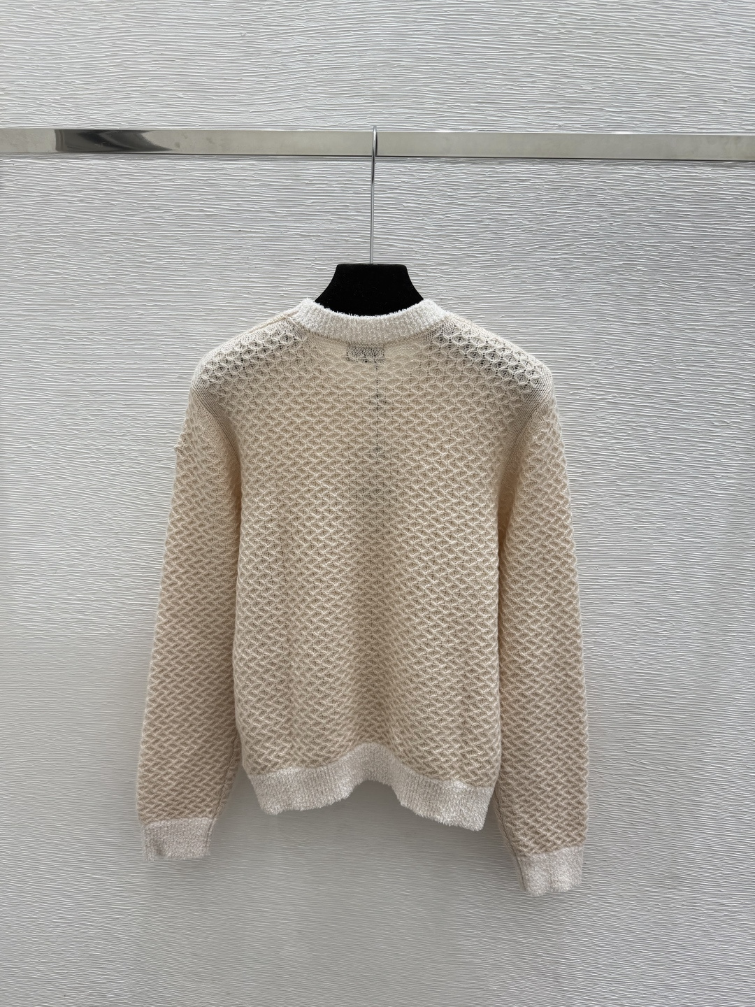 🆕MO家🆕  早秋新款  纯色简约圆领针织长袖 颜色：杏色 粉色 咖啡 尺码：36.38.40      