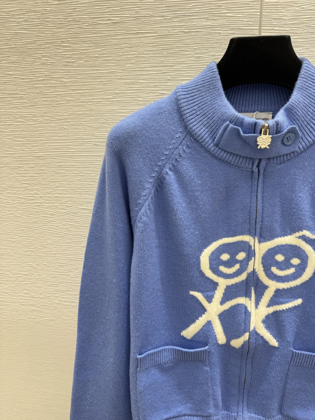 🆕US家🆕  早秋新款  撞色小柴人圆领针织长袖开衫 颜色：蓝色 咖啡 尺码：36.38.40      