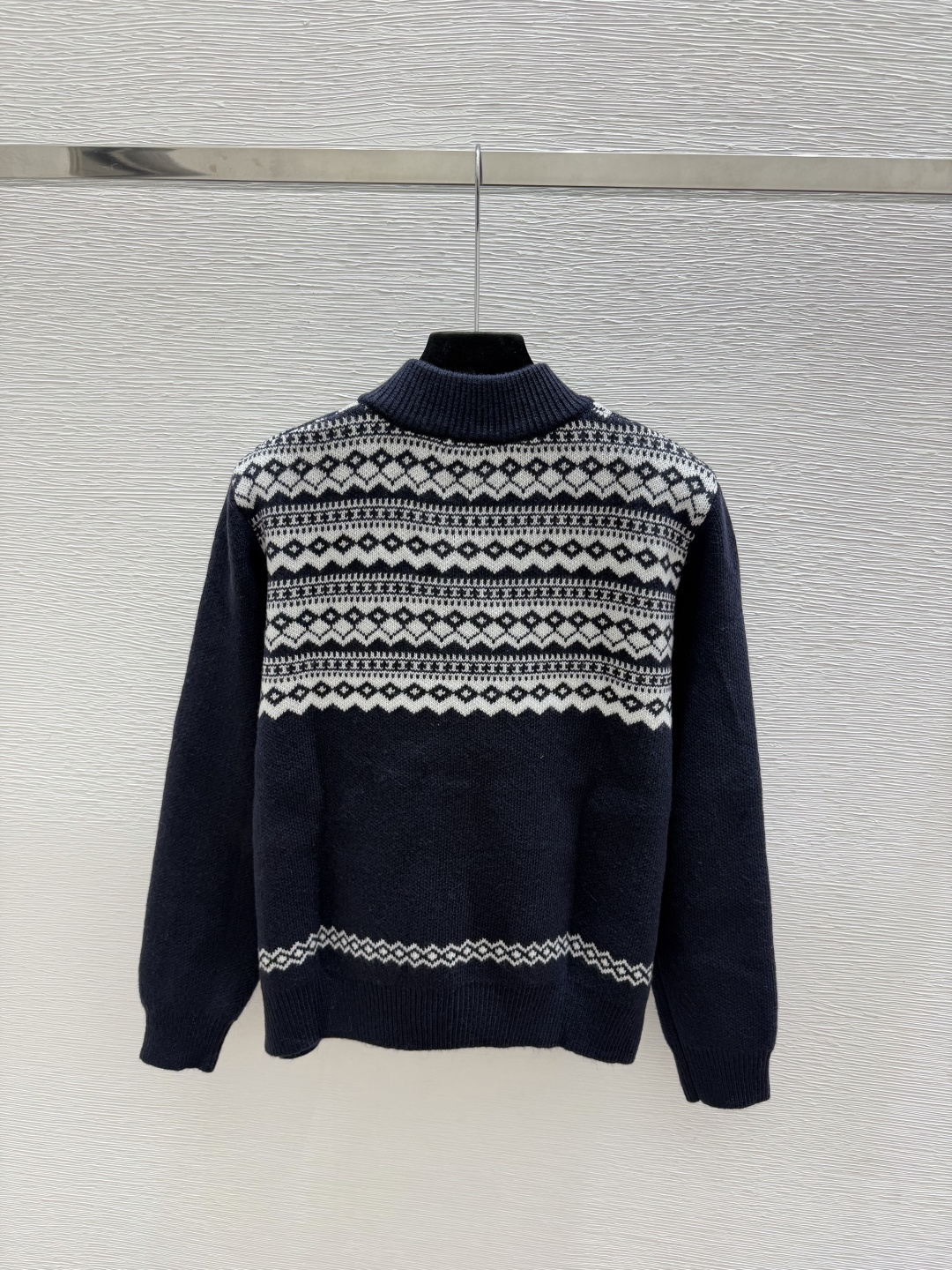 🆕P家🆕  早秋新款  撞色简约针织长袖开衫 颜色：红色 宝蓝 尺码：36.38.40      