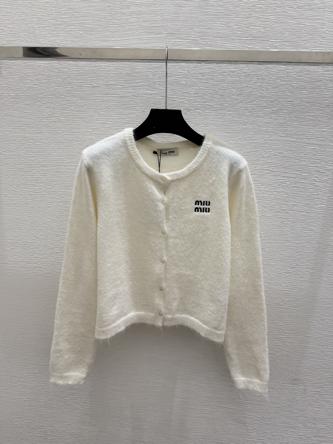 套 🆕M家🆕  早秋新款  纯色简约针织吊带两件套 颜色：白色 尺码：36.38.40      