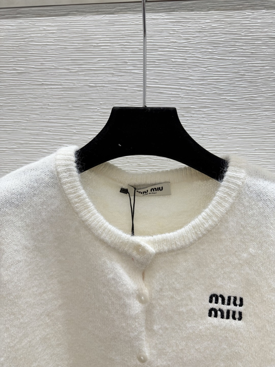套 🆕M家🆕  早秋新款  纯色简约针织吊带两件套 颜色：白色 尺码：36.38.40      