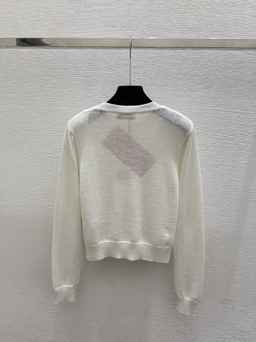 🆕M家🆕  早秋新款  纯色钉珠圆领针织长袖 颜色：白色 黑色 尺码：36.38.40      