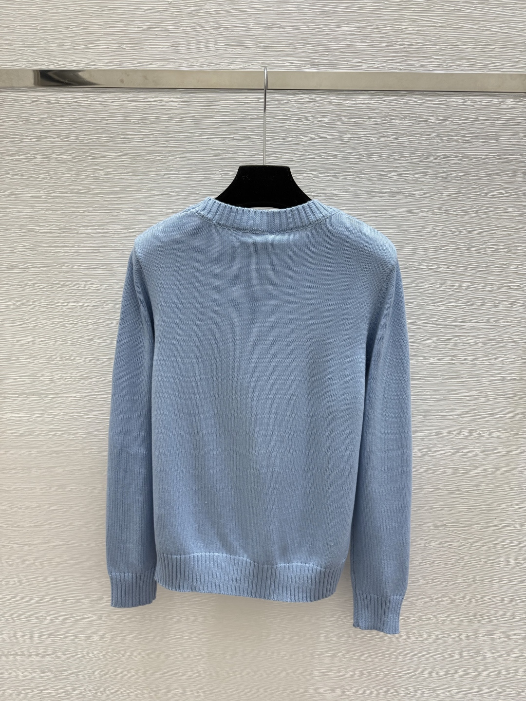 🆕CH家🆕  早秋新款  撞色小狗圆领针织长袖 颜色：蓝色 卡其 宝蓝 尺码：36.38.40     