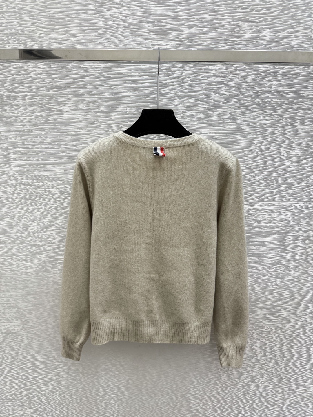 🆕TB家🆕  早秋新款  撞色简约圆领针织长袖开衫 颜色：杏色 咖啡 尺码：36.38.40     