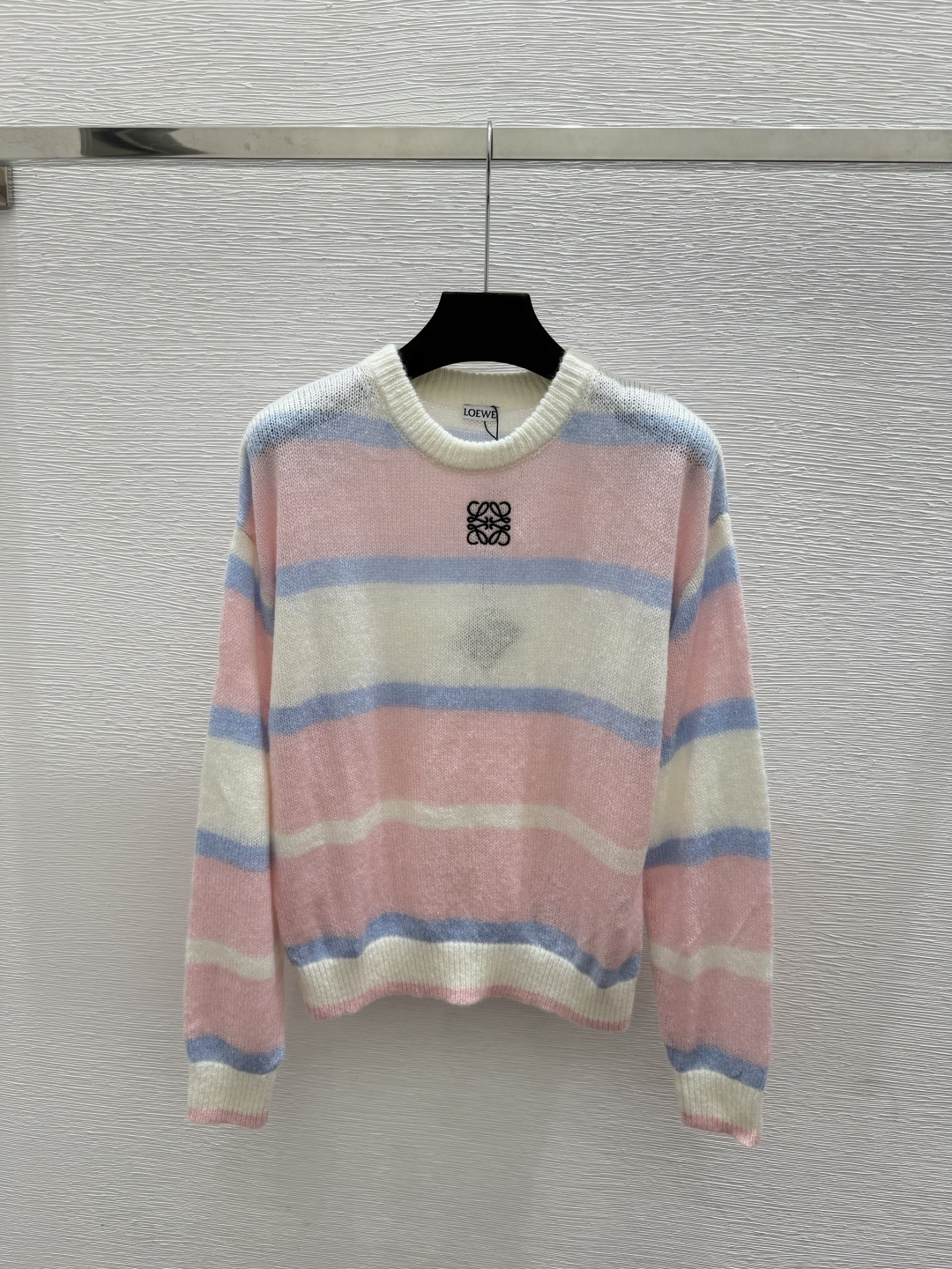 🆕LO家🆕  早秋新款  撞色条纹圆领针织长袖 颜色：粉色 蓝色 尺码：36.38.40      
