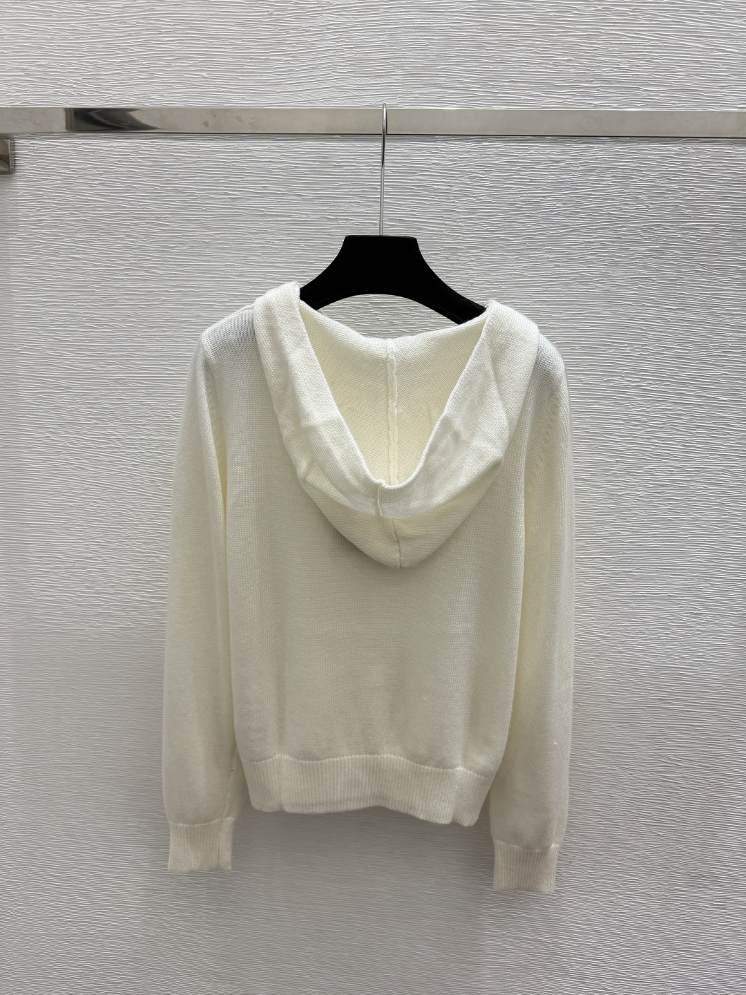 🆕CH家🆕  早秋新款  纯色连帽针织长袖 颜色：白色 蓝色 尺码：36.38.40      
