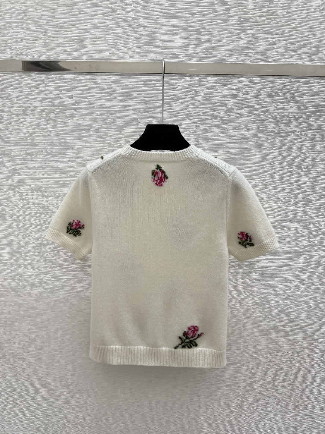 🆕ER家🆕  早秋新款  撞色花卉圆领针织短袖 颜色：白色 灰色 尺码：36.38.40      