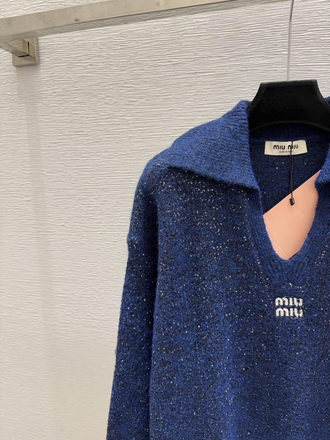 🆕M家🆕  早秋新款  纯色简约翻领针织长袖 颜色：宝蓝 尺码：36.38.40      