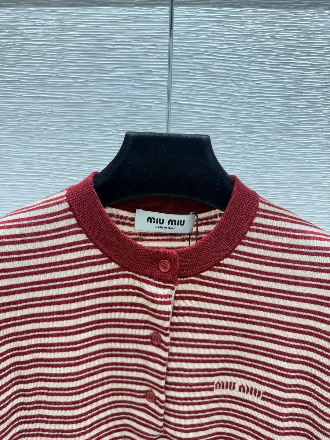 🆕M家🆕  早秋新款  撞色条纹圆领针织长袖 颜色：红色 尺码：36.38.40      