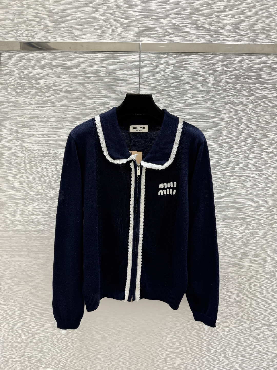 🆕M家🆕  早秋新款  撞色翻领针织长袖开衫 颜色：白色 宝蓝 尺码：36.38.40      