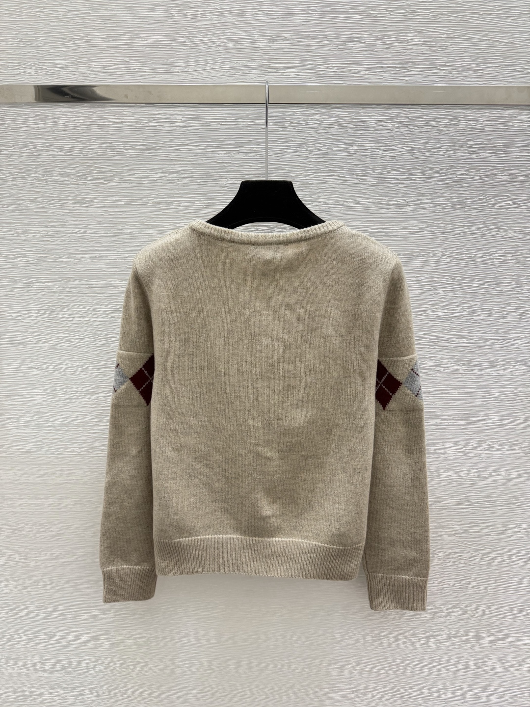 🆕M家🆕  早秋新款  撞色菱格圆领针织长袖开衫 颜色：杏色 灰色 尺码：36.38.40      