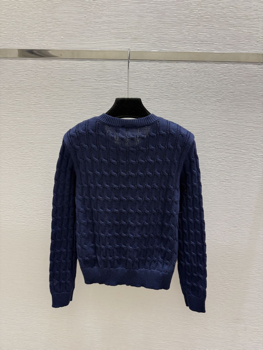 🆕PO家🆕  早秋新款  纯色简约圆领针织长袖开衫 颜色：白色 宝蓝 尺码：36.38.40      