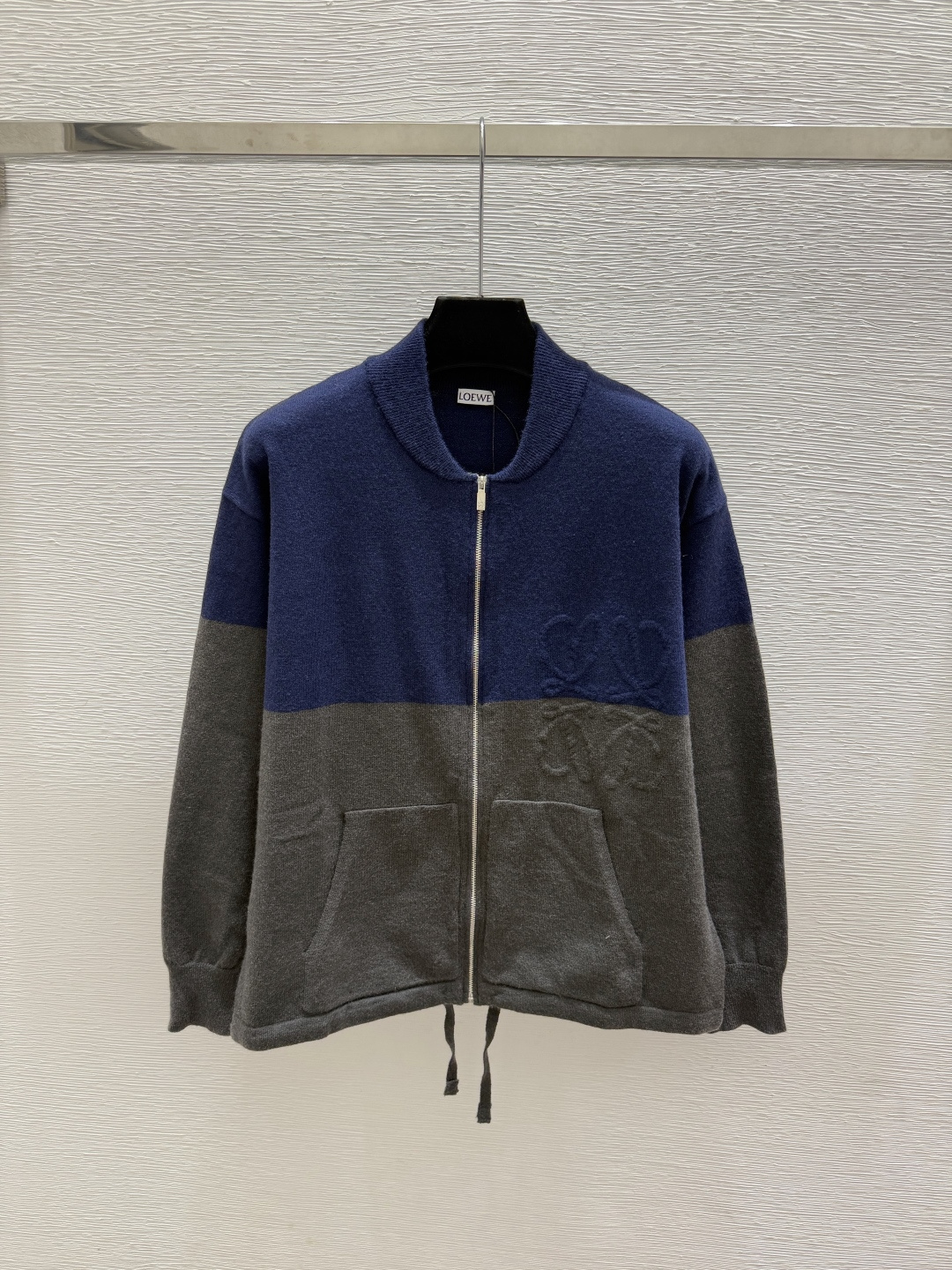 🆕LO家🆕  早秋新款  撞色简约圆领针织长袖开衫 颜色：宝蓝 尺码：36.38.40      