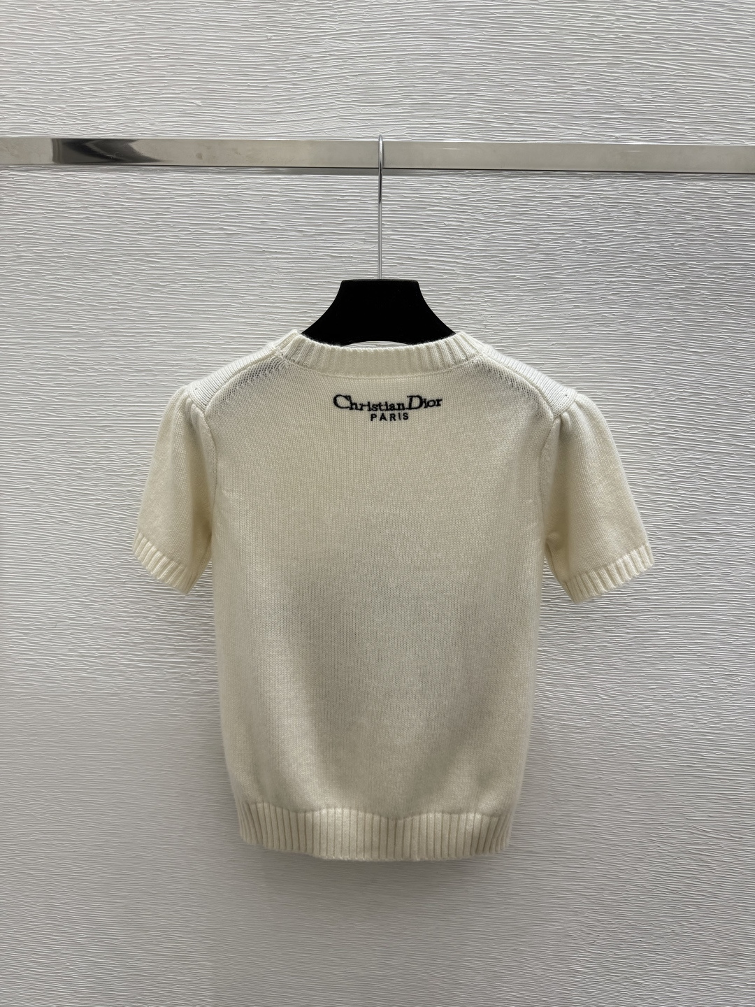 🆕D家🆕  早秋新款  撞色五角星圆领针织短袖 颜色：杏色  尺码：36.38.40      