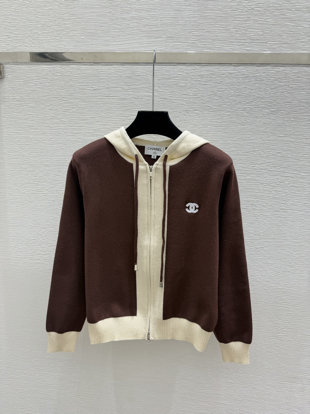 🆕CH家🆕  早秋新款  撞色连帽针织长袖开衫 颜色：咖啡 宝蓝 尺码：36.38.40      